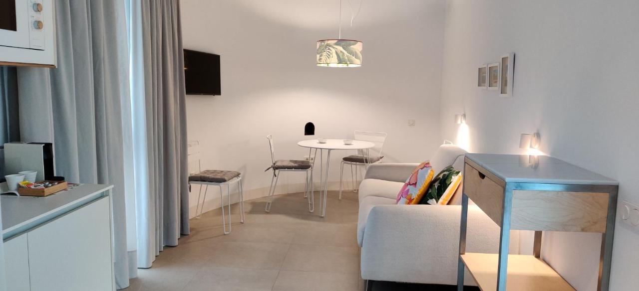 Apartamentos Y Estudios Centricos Conil Home Suite Conil De La Frontera Zewnętrze zdjęcie